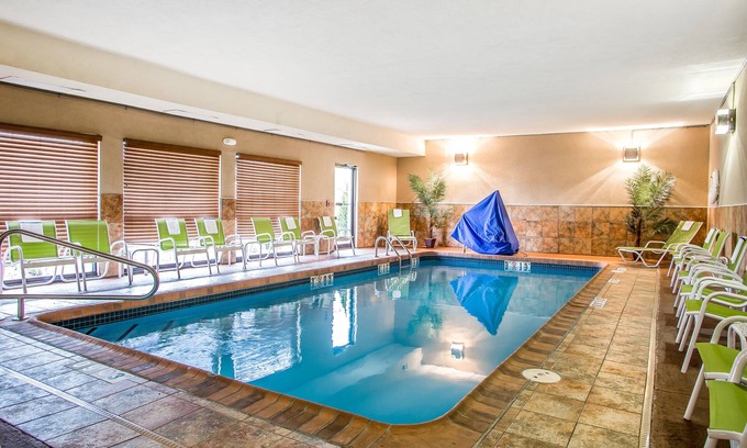 Kansas City Hotel | Comfort Inn & Suites Kansas City - Northeast