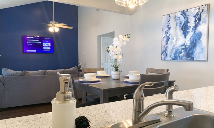 Tougaloo House | Comfort & Privacy! Close to Fondren & Downtown w/Garage & Outdoor Chairs