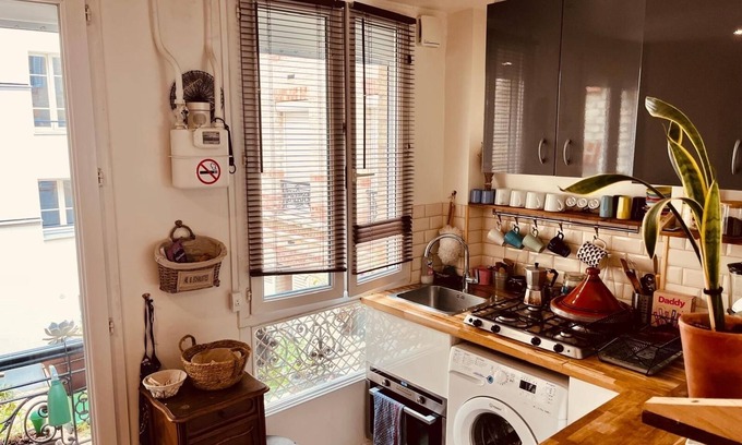 Quartier de la Goutte-d'Or Apartment | Comfort Studio 18th close to Sacré Coeur