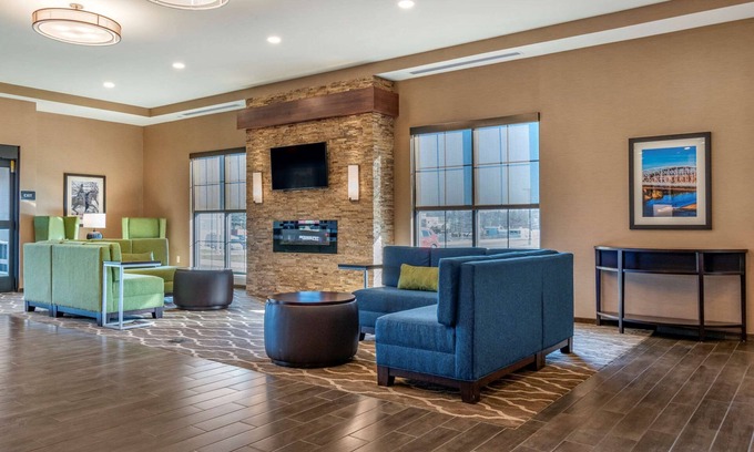 Camp Hill Hotel | Comfort Suites Camp Hill-Harrisburg West