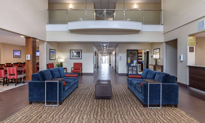 South Main Hotel | Comfort Suites Houston near Medical Center- NRG Stadium