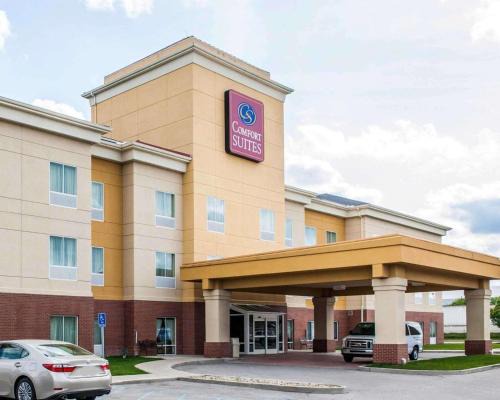 Wayne Hotel | Comfort Suites near Indianapolis Airport