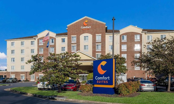Norfolk - Virginia Beach Hotel | Comfort Suites Suffolk - Chesapeake
