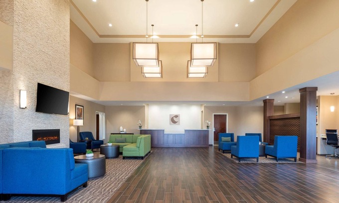 Summerville Hotel | Comfort Suites