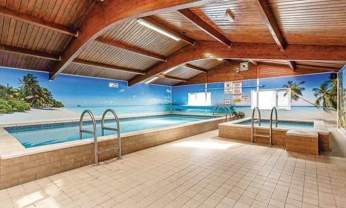 Cheddar House | Comfort Three Bedroom (Pet Friendly)