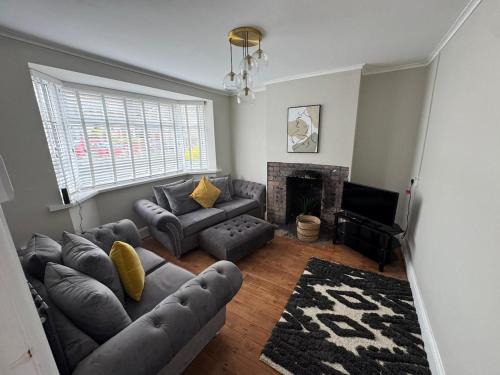 Mynyddbach House | Comfortable 2-Bed Home near Swansea Bay