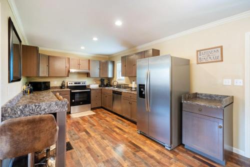 Shannon House | Comfortable 3BR Retreat Near Downtown Birmingham