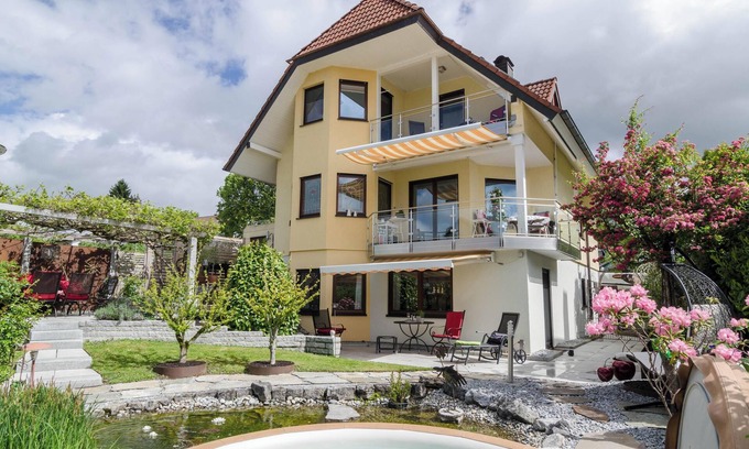 Ueberlingen Apartment | Comfortable 4-Star Vacation Apartment "Wolf" with Terrace, Grill & Wi-Fi