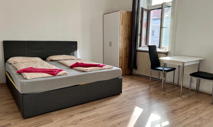 Erdberg Apartment | Comfortable 4BR Shared Apt Perfect for Groups & Friends