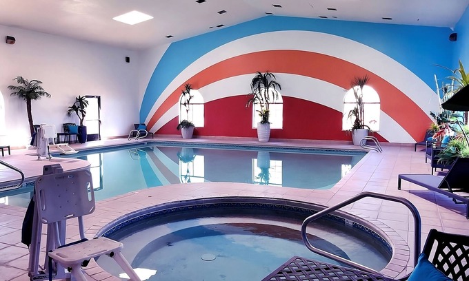 Window Rock Hotel | Comfortable Accommodation in a Cultural Destination! With Indoor Pool & Hot Tub!