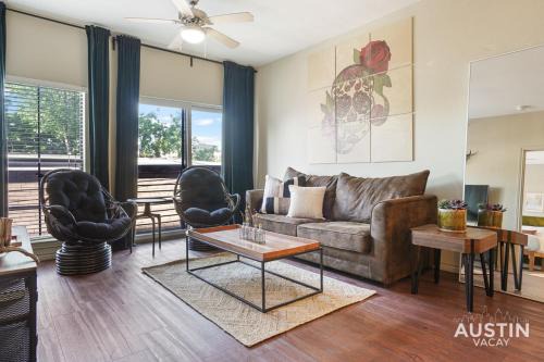 North Loop Apartment | Comfortable Accommodations for 8 in North Austin