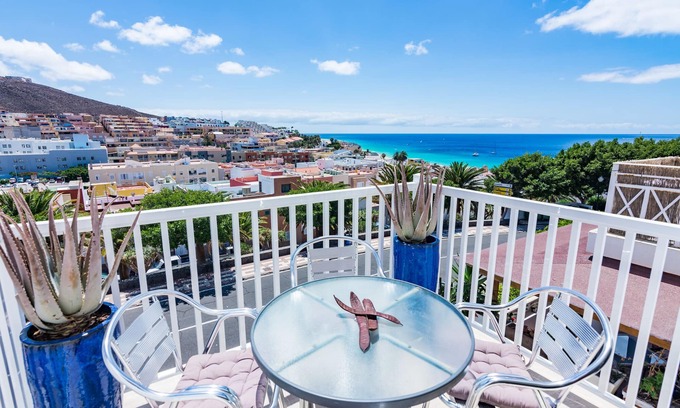 Morro Jable Apartment | Comfortable and central apartment with great location and sea views