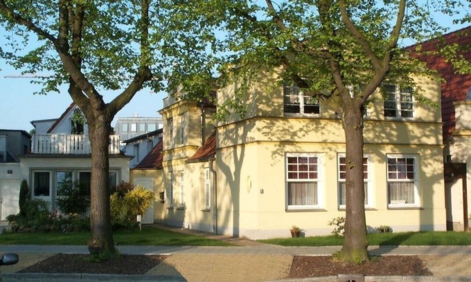 Warnemuende Apartment | Comfortable apartment, close to beach, central, close to the station for 2 - 4 people