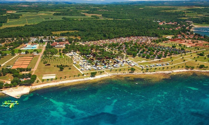 Karigador Ski Chalet | Comfortable chalet with a porch and furniture, 8km from Umag