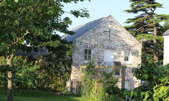 Grampound Apartment | Comfortable, detached, convenient barn conversion set in 4 acres of gardens