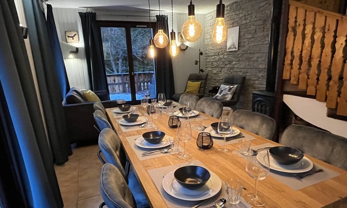 Chatel Ski Chalet | Comfortable family chalet close to Linga skilift, sleeps 10