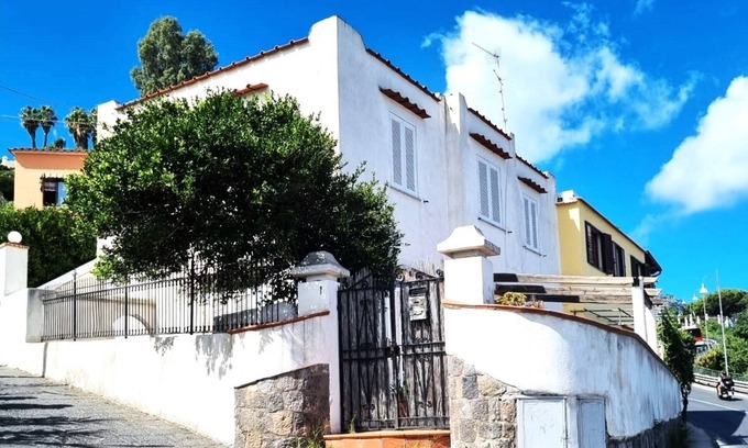 Forio Apartment | Comfortable Holiday Home with City-Sea View in center of Lacco Ameno (Ischia)