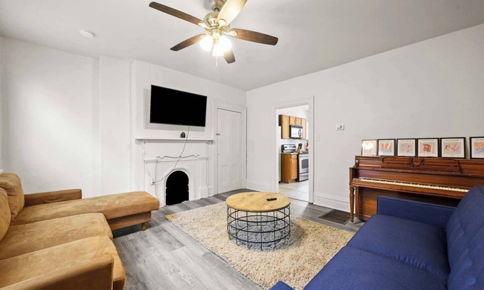 East Allegheny House | Comfy 3 Bed Northside Home - Near Stadiums!