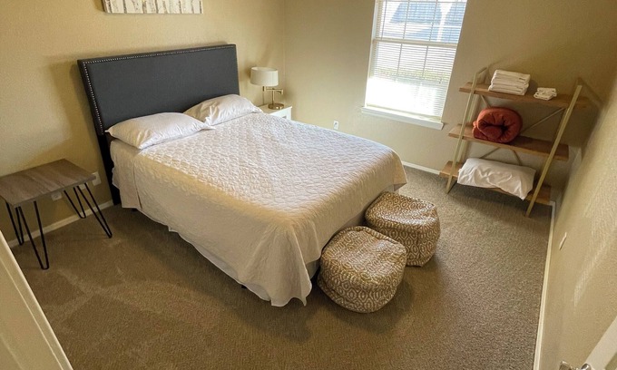 South Tulsa House | Comfy 3-bedroom house in South Tulsa near Cedar Ridge & Bixby