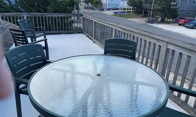 Surf City House | Comfy & Airy 2 Bedroom 2nd floor Apartment with great deck 4th from Ocean