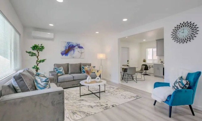 Monterey Park House | Comfy Chalet - Centralize to restaurants, Minutes to Downtown LA/Sofi/Universal