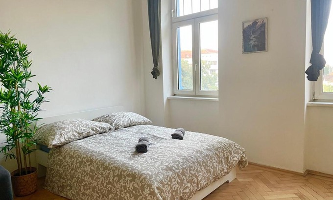 Dobling Apartment | Comfy Flat Near Metro Station