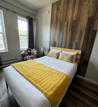 Whyte ave Hotel | Commercial Hotel