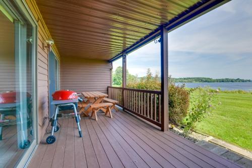 Newport Center Apartment | Community Boat Dock Lake Memphremagog Condo!