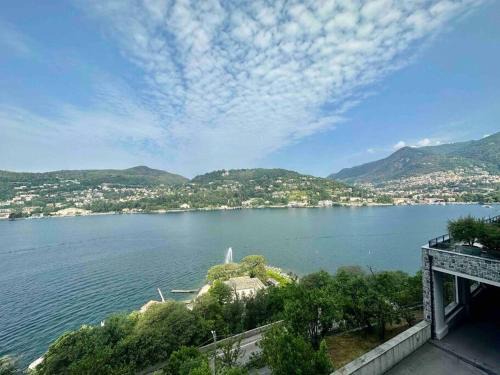 Como Apartment | Como Lake View AC and Garage