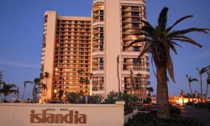 Hutchinson Island South Condo | Completely Renovated Oceanfront Condo