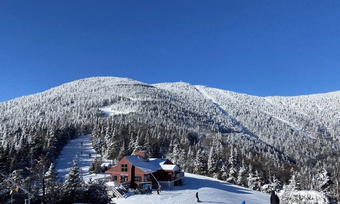 Warren Condo | Condo at Sugarbush/Lincoln Peak - Close to the Mountain!