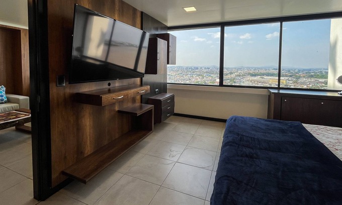 Puerto Santa Ana Apartment | Condo in Puerto Santa Ana -Free Parking