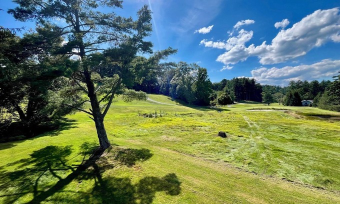 Roaring Gap Condo | Condo on the Green