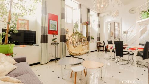 Old Town Apartment | CondoNice