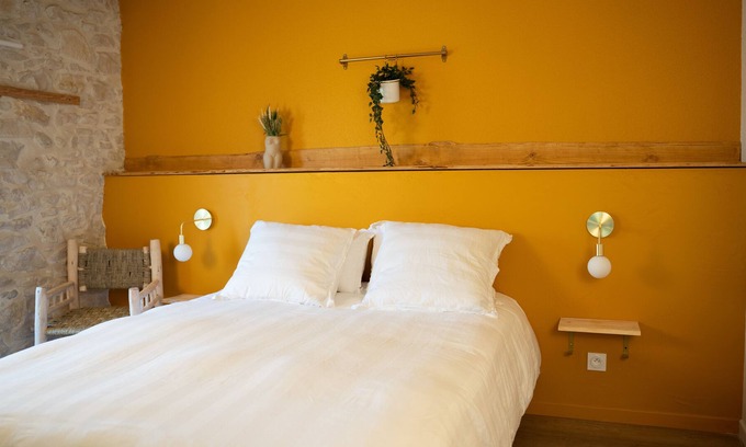 Lamotte-du-Rhone Apartment | Condrieu-Apartment-Ensuite with Shower-Terrace