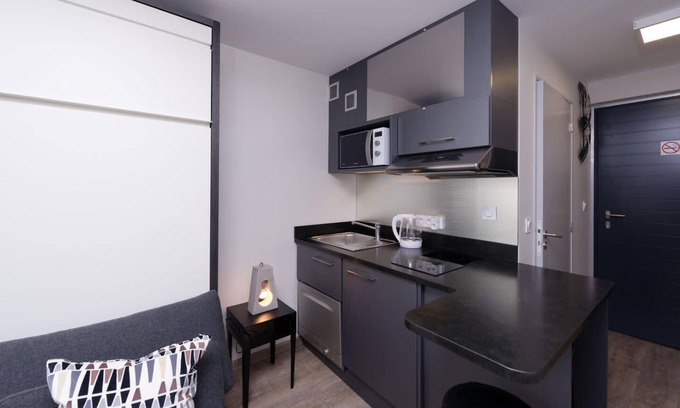 Villette Gare Apartment | CONFLUENCE Studio meublé Gare Part-Dieu