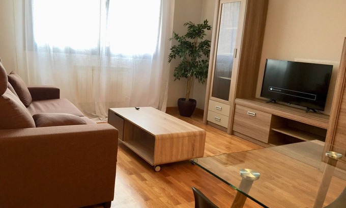 Centro y casco historico Apartment | Confortarte La Torera. Wifi. Centro. Garaje