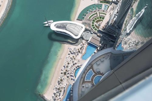 Abu Dhabi Resort | Conrad Abu Dhabi Etihad Towers