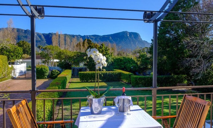 Constantia House | Constantia White Lodge Guest House
