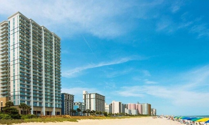 Myrtle Beach Condo | Contemporary 2 bedroom suite at Ocean 22 by Hilton. Book Now!