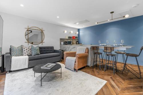 Colville House | Contemporary 2-Bedroom Escape in Notting Hill