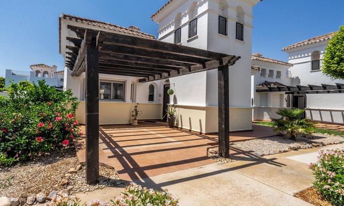 Roldan Villa | Contemporary, cosy villa with Sun-Soaked Terraces & Private Pool on Golf Resort
