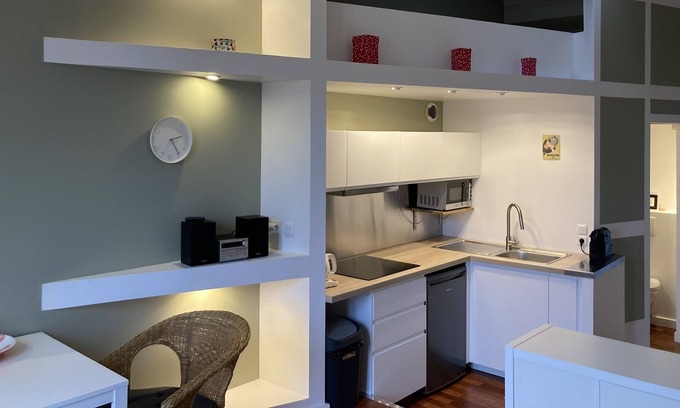 Gares Apartment | Contemporary new flat in centre town