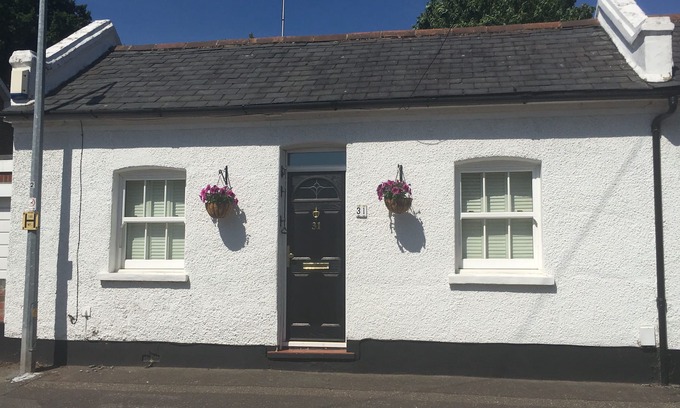 Buckhurst Hill Cottage | Contented Cottage
