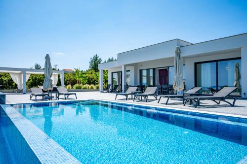 Haniotis Villa | Continent Villas
