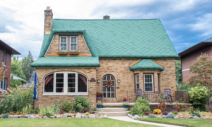 Harters Heights House | Continue the Irish tradition With This Home Blocks From Campus.