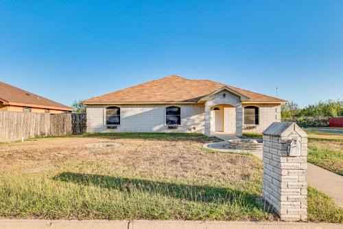 Edinburg House | Convenient, Spacious and Peaceful Home in Edinburg!