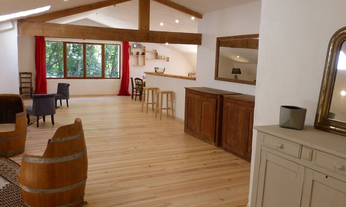 Campagnac-les-Quercy House | Converted barn in the center of a Périgord estate