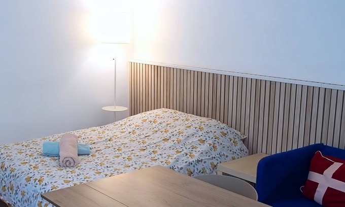 Lens Apartment | Cook 9