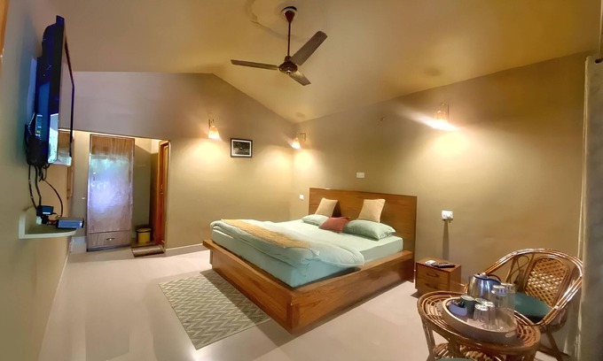 Kaladhungi Hotel | Corbett Farmyard